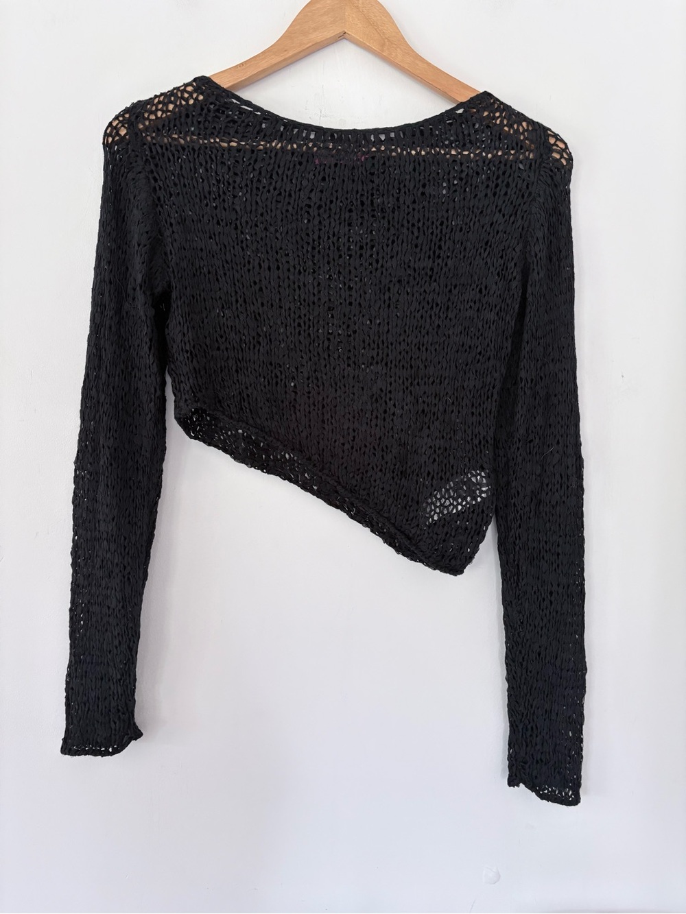 EDIKTED S Sheer Loose Mesh Knit Angled Hem LS Top Black Goth Grunge 90s Rave